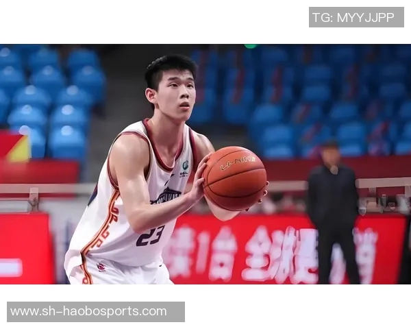 林葳在俄勒冈大学积极训练与队友们共同参与团建活动展现团队精神 林葳在俄勒冈大学积极训练与队友们共同参与团建活动展现团队精神