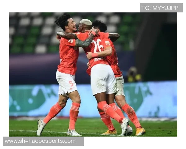 加利在热身时专注分析对手站位球迷欢呼未能分散他的注意力 加利在热身时专注分析对手站位球迷欢呼未能分散他的注意力