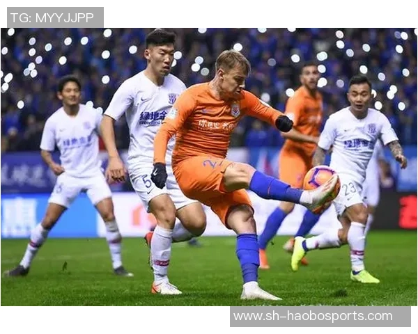 加利在热身时专注分析对手站位球迷欢呼未能分散他的注意力 加利在热身时专注分析对手站位球迷欢呼未能分散他的注意力