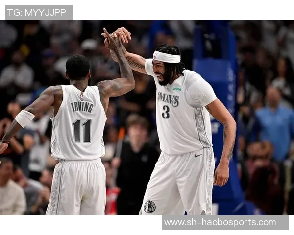 独行侠新阵容揭晓拉塞尔与克莱后场搭档浓眉出任四号位 独行侠新阵容揭晓拉塞尔与克莱后场搭档浓眉出任四号位