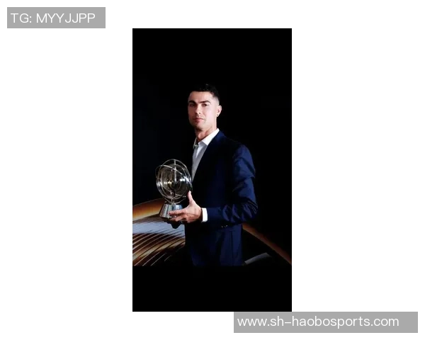 C罗荣获葡萄牙环球声望奖在社交媒体分享喜悦与感激之情 C罗荣获葡萄牙环球声望奖在社交媒体分享喜悦与感激之情