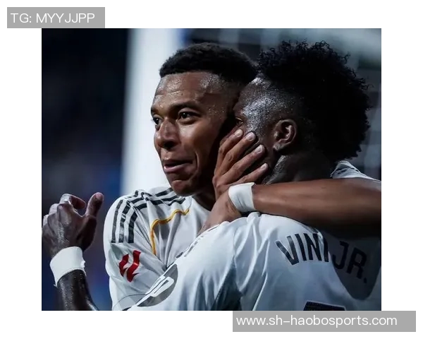 阿拉巴称赞姆巴佩为最佳球员自信能全场出战90分钟 阿拉巴称赞姆巴佩为最佳球员自信能全场出战90分钟