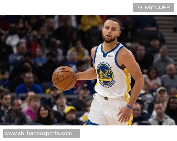 库里生涯第111次半场得分20并贡献5记三分球超越利拉德64次成就辉煌 库里生涯第111次半场得分20并贡献5记三分球超越利拉德64次成就辉煌