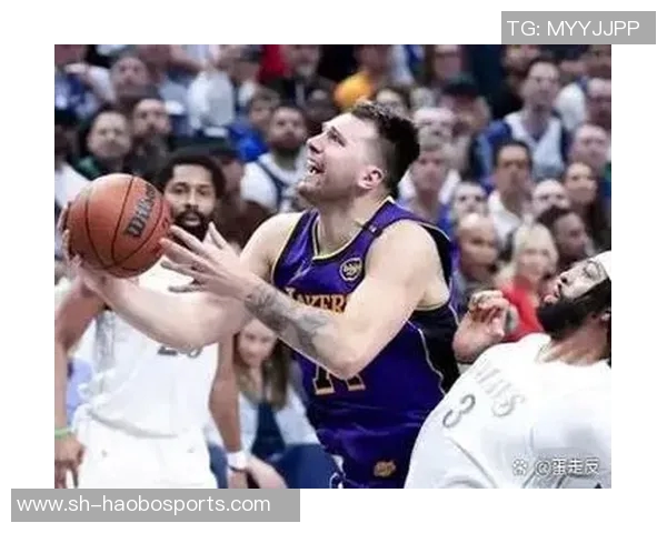 湖人客场挑战灰熊东契奇状态成疑能否复出引关注 湖人客场挑战灰熊东契奇状态成疑能否复出引关注