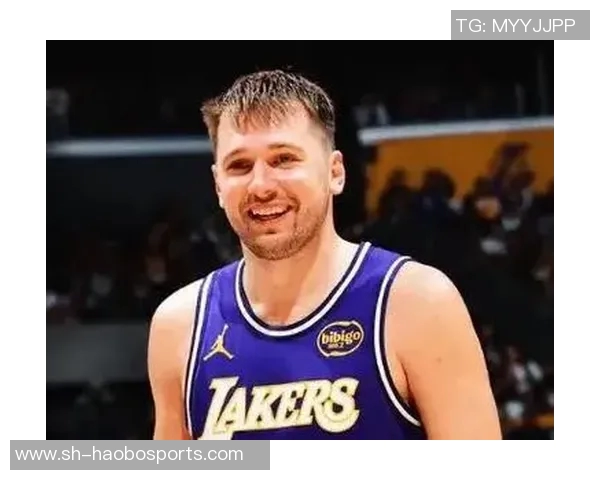 东契奇湖人生涯仅39场便追平浓眉10次砍下35分5篮板5助攻的壮举 东契奇湖人生涯仅39场便追平浓眉10次砍下35分5篮板5助攻的壮举